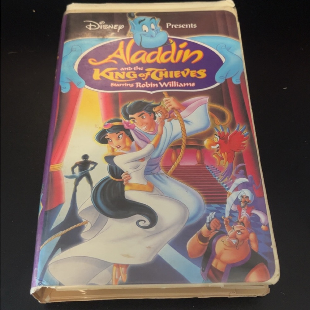 Disney Aladdin and the King of Thieves VHS with Purple and Blue Cover
